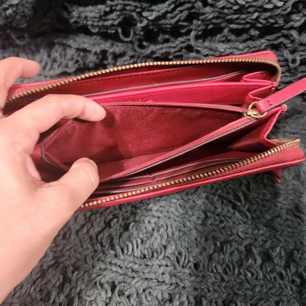 Frye And Co. Red Zip Around Wallet - Picture 10 of 13
